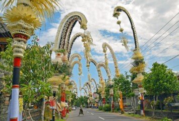 A Guide to Bali’s Flower Festivals and Ceremonial Decor