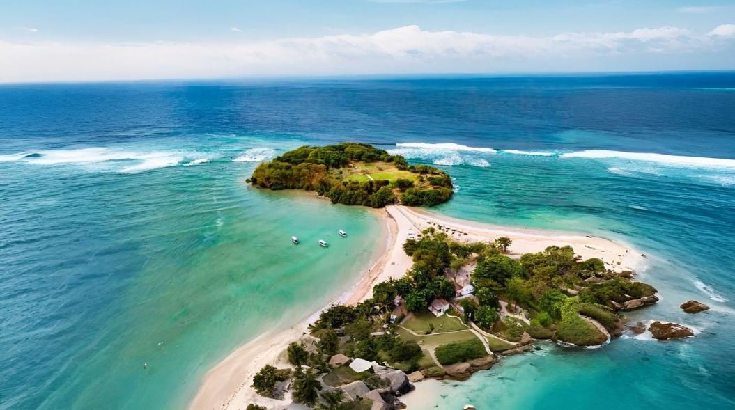 Bali’s Kuta, Seminyak & Nusa Dua Beaches Unique