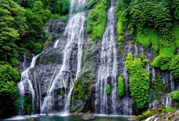Banyumala Twin Waterfalls