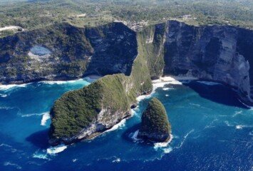 Nusa Penida’s Kelingking Beach: The T-Rex Cliff