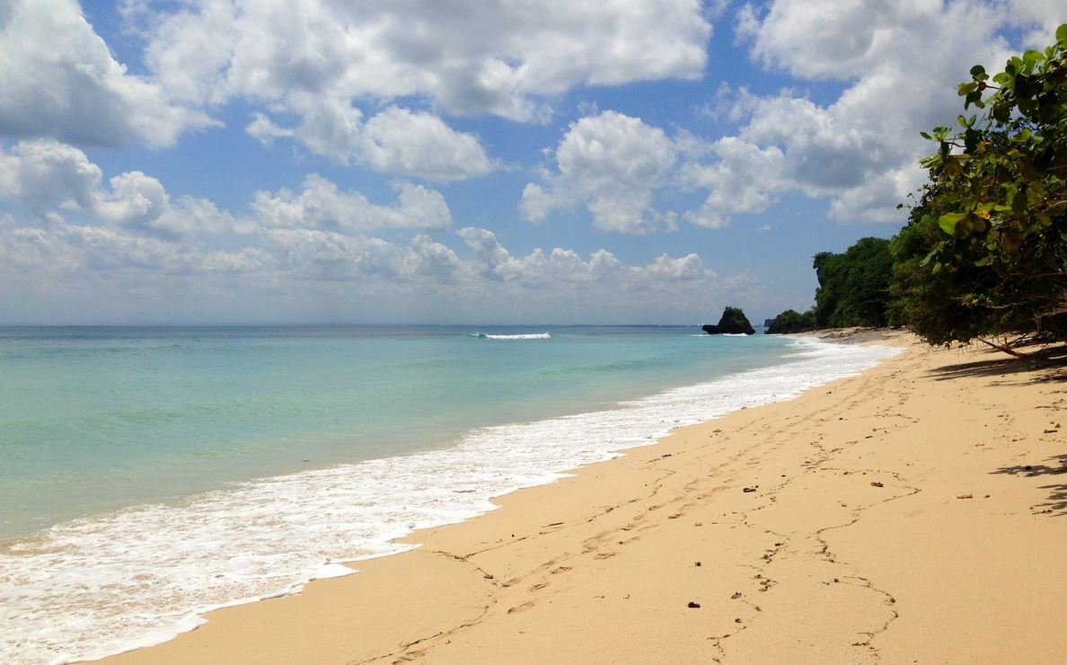 Pantai Yeh Leh - The Secret Lagoon