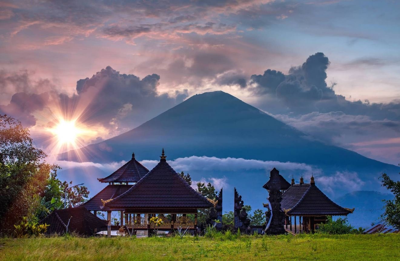 Secret Sunrise Spot Mount Lempuyang Lempuyang Temple