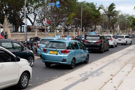 Traffic and Parking Tips in Seminyak