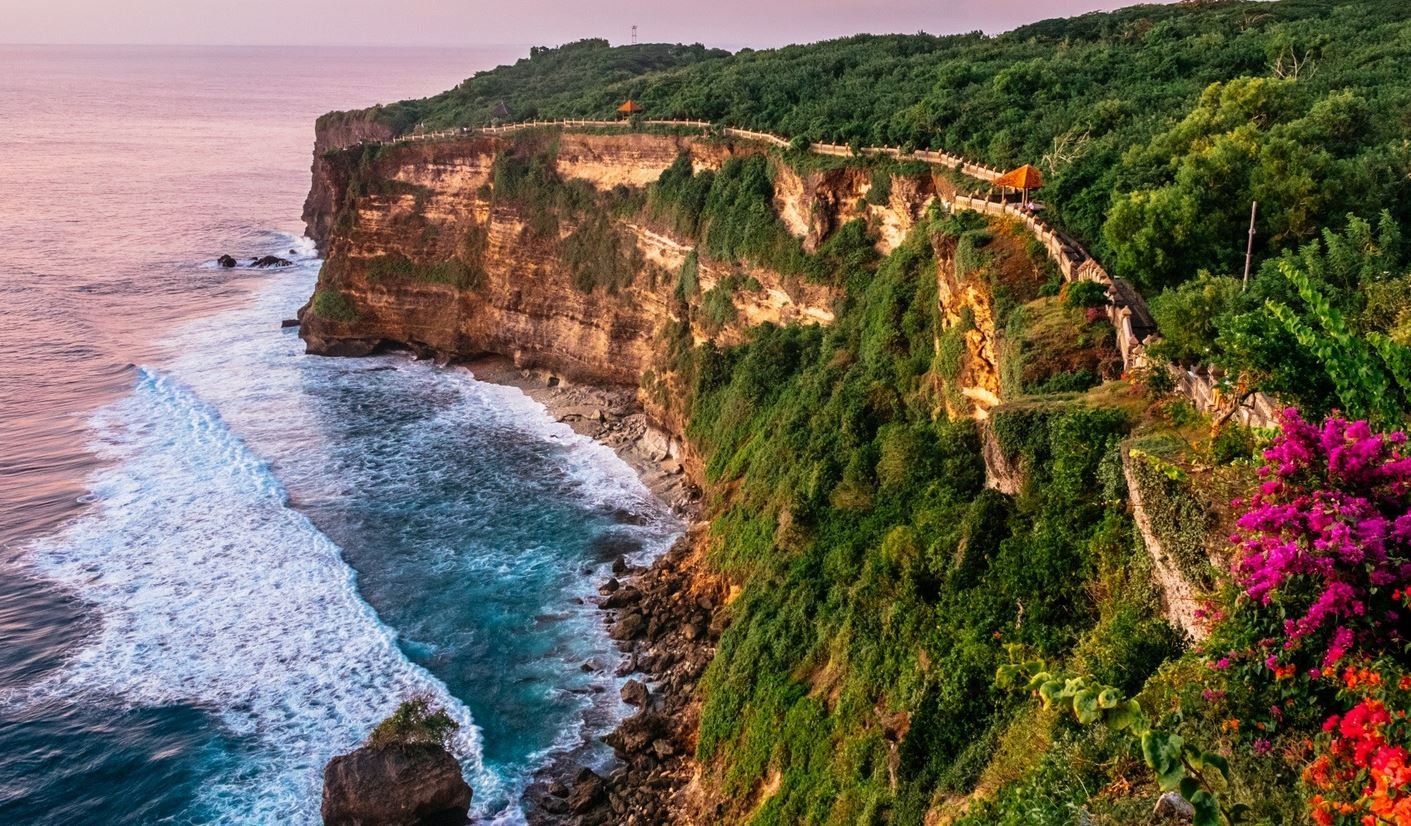 Uluwatu Travel Guide Cliffs, Culture & Coastal Bliss
