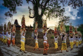 Bali, Spirituality, Culture, Traditions, Hinduism, Melukat, Subak, Tri Hita Karana, Nyepi, Galungan, Kuningan, Festivals, Arts, Dance, Music, Ceremonies, Temples, Offerings, Nature, Eco-Tourism, Sustainable Travel, Community-Based Tourism, Penglipuran, Ubud, Seminyak, Uluwatu, Mount Batur, Nusa Penida, Sidemen, Hidden Gems, Wellness, Yoga, Meditation, Healing, Artisans, Crafts, Local Cuisine, Organic Farms, Bali Beyond Eat Pray Love