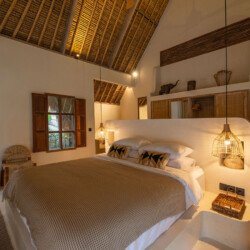 Vila 4-Kamar Tidur di Canggu – Pesona Unik Bertemu Kemewahan Modern - BVI56244