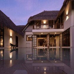 Vila 4-Kamar Tidur di Canggu – Pesona Unik Bertemu Kemewahan Modern - BVI56244