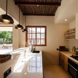 Vila 4-Kamar Tidur di Canggu – Pesona Unik Bertemu Kemewahan Modern - BVI56244