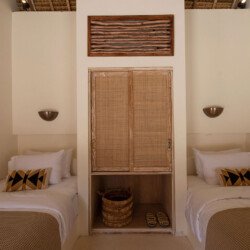 Vila 4-Kamar Tidur di Canggu – Pesona Unik Bertemu Kemewahan Modern - BVI56244