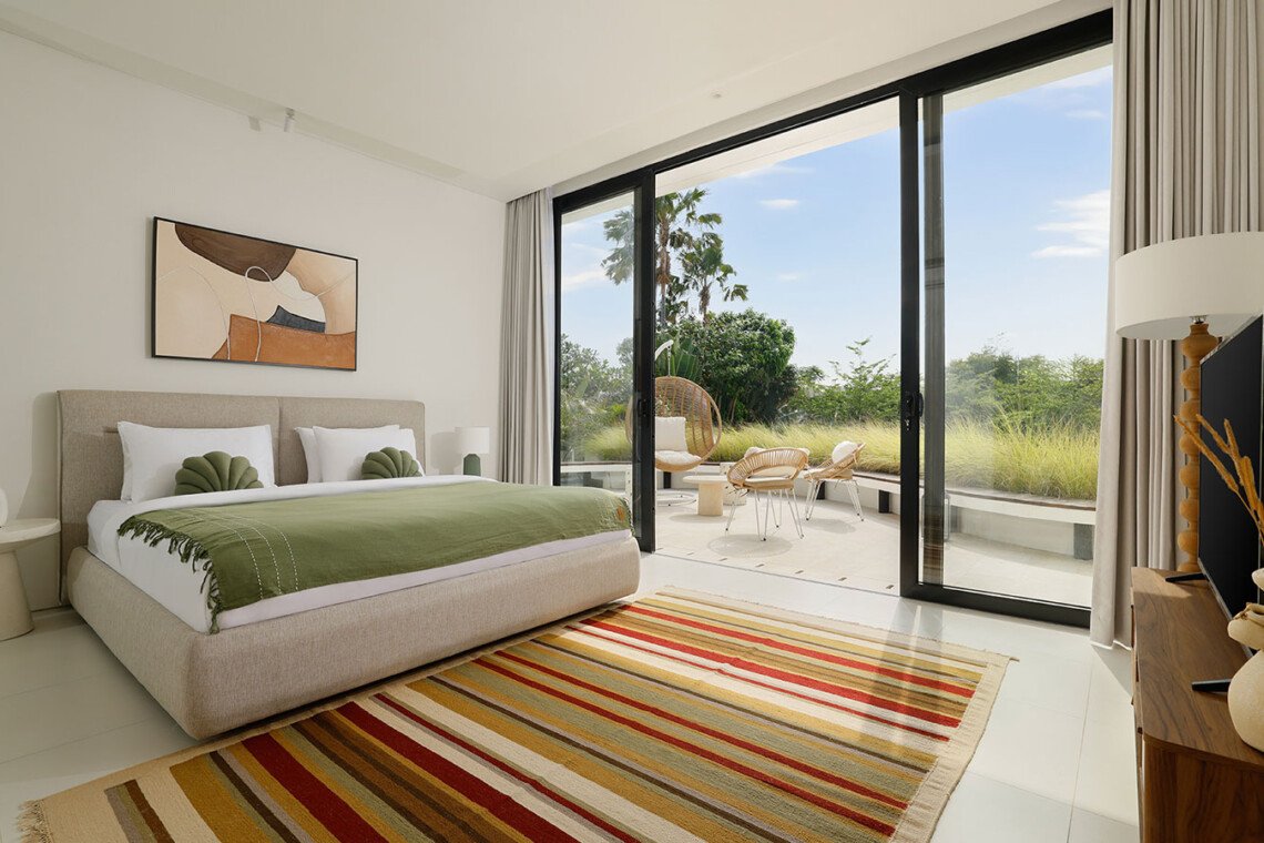 Vila 4 Kamar Tidur yang Tenang di Tengah Canggu, Bali - BVI56206 (1)