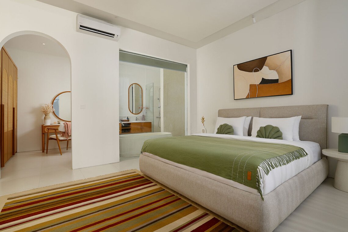 Vila 4 Kamar Tidur yang Tenang di Tengah Canggu, Bali - BVI56206 (1)