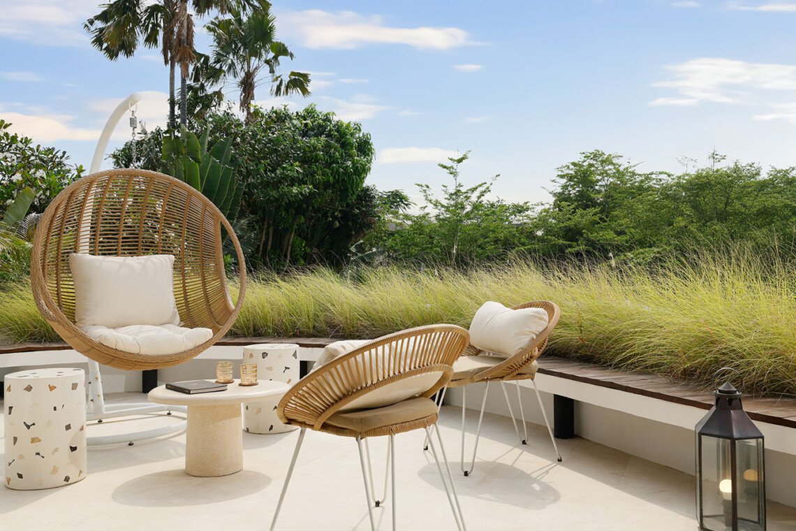 Vila 4 Kamar Tidur yang Tenang di Tengah Canggu, Bali - BVI56206 (1)