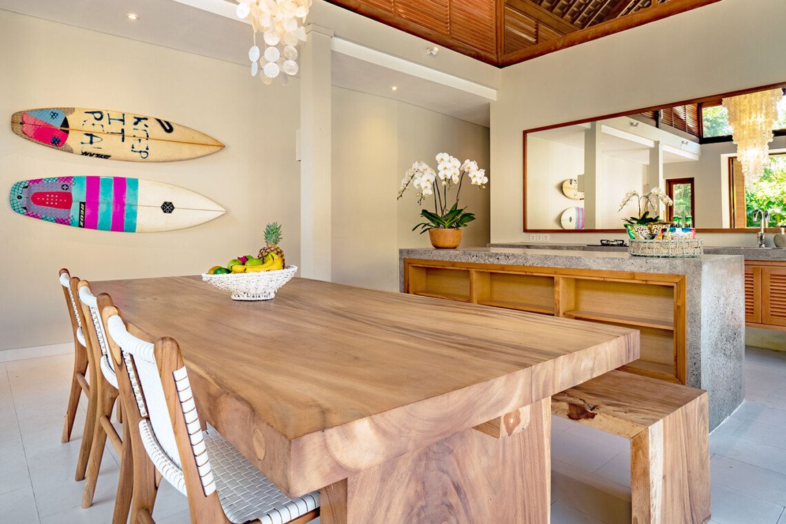 Vila Tropis 3-Kamar Tidur dengan Kolam Renang Pribadi di Canggu, Bali – BVI38018