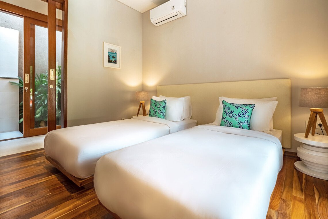 Vila Tropis 3-Kamar Tidur dengan Kolam Renang Pribadi di Canggu, Bali – BVI38018
