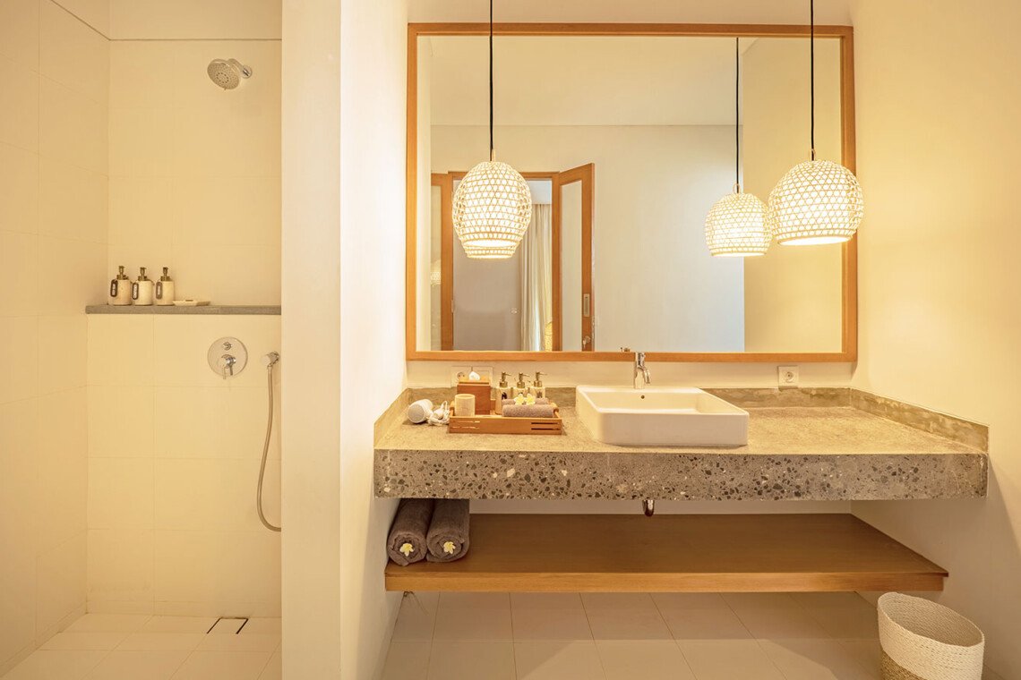 Vila Tropis 3-Kamar Tidur dengan Kolam Renang Pribadi di Canggu, Bali – BVI38018