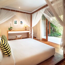 Vila Tropis 3-Kamar Tidur dengan Kolam Renang Pribadi di Canggu, Bali – BVI38018
