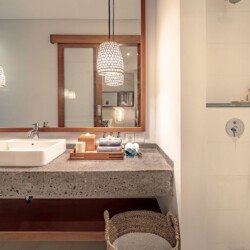 Vila Tropis 3-Kamar Tidur dengan Kolam Renang Pribadi di Canggu, Bali – BVI38018