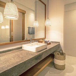 Vila Tropis 3-Kamar Tidur dengan Kolam Renang Pribadi di Canggu, Bali – BVI38018