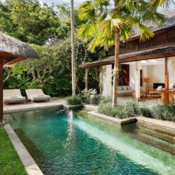 Vila Tropis 3-Kamar Tidur dengan Kolam Renang Pribadi di Canggu, Bali – BVI38018
