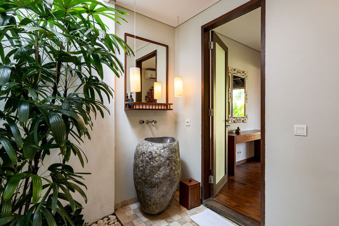 Villa Mewah 3 Kamar Tidur di Canggu Bali – BVI56004