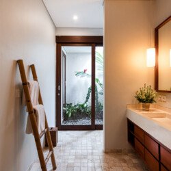 Villa Mewah 3 Kamar Tidur di Canggu Bali – BVI56004