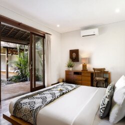 Villa Mewah 3 Kamar Tidur di Canggu Bali – BVI56004