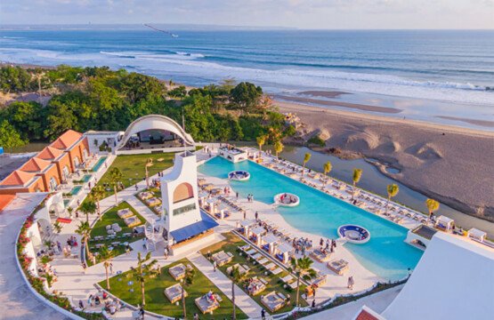 10 Bali Beachfront Cafes You Can Work From