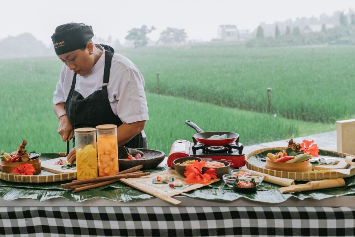 Balinese Cooking in the Rice Fields