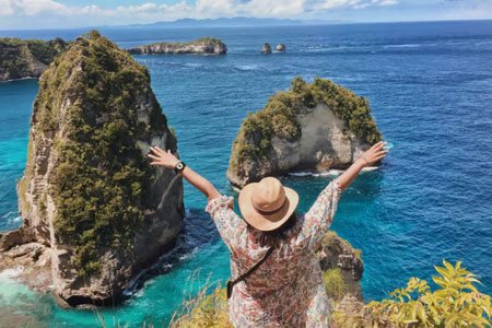 Climb to Kelingking Beach’s Iconic Cliff Viewpoint
