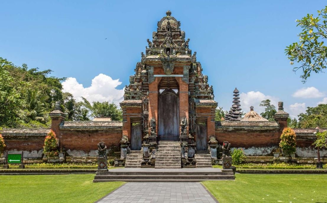 Exploring the Mystical Water Temples of Taman Ayun