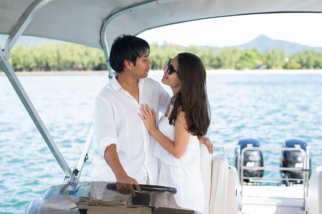 How to Book a Bali Villa With Private Boat Charters