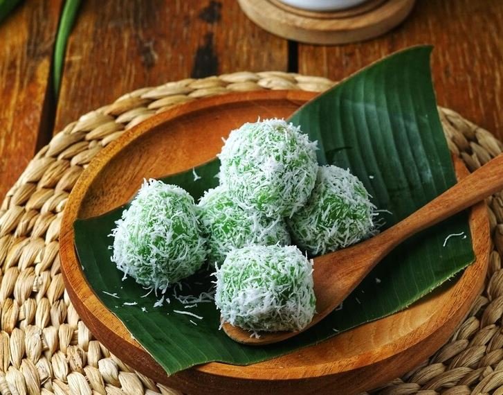 Klepon Sweet Rice Cake Balls with a Surprise