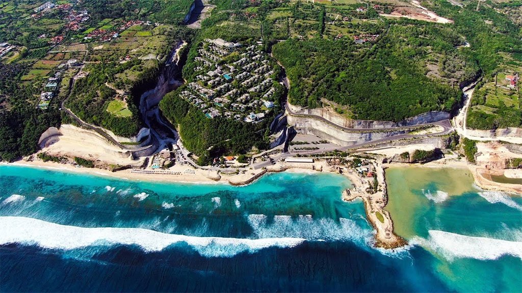 7 Unmissable Attractions at Its Legendary Beaches