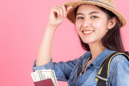 Multi-Country Travel: Cash vs. Cards