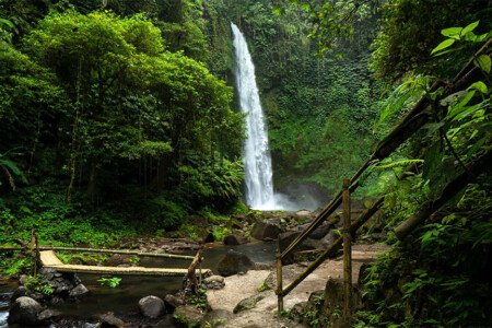 Nungnung Waterfall