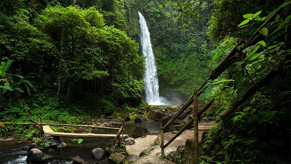 Nungnung Waterfall