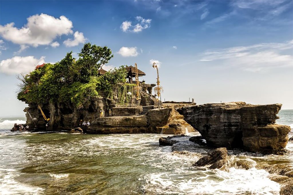 Tanah Lot Temple: A Seaside Sanctuary