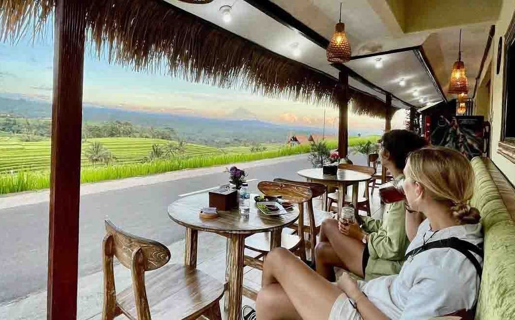 The Best Rice Field Cafes in Bali for Scenic Coffee Breaks